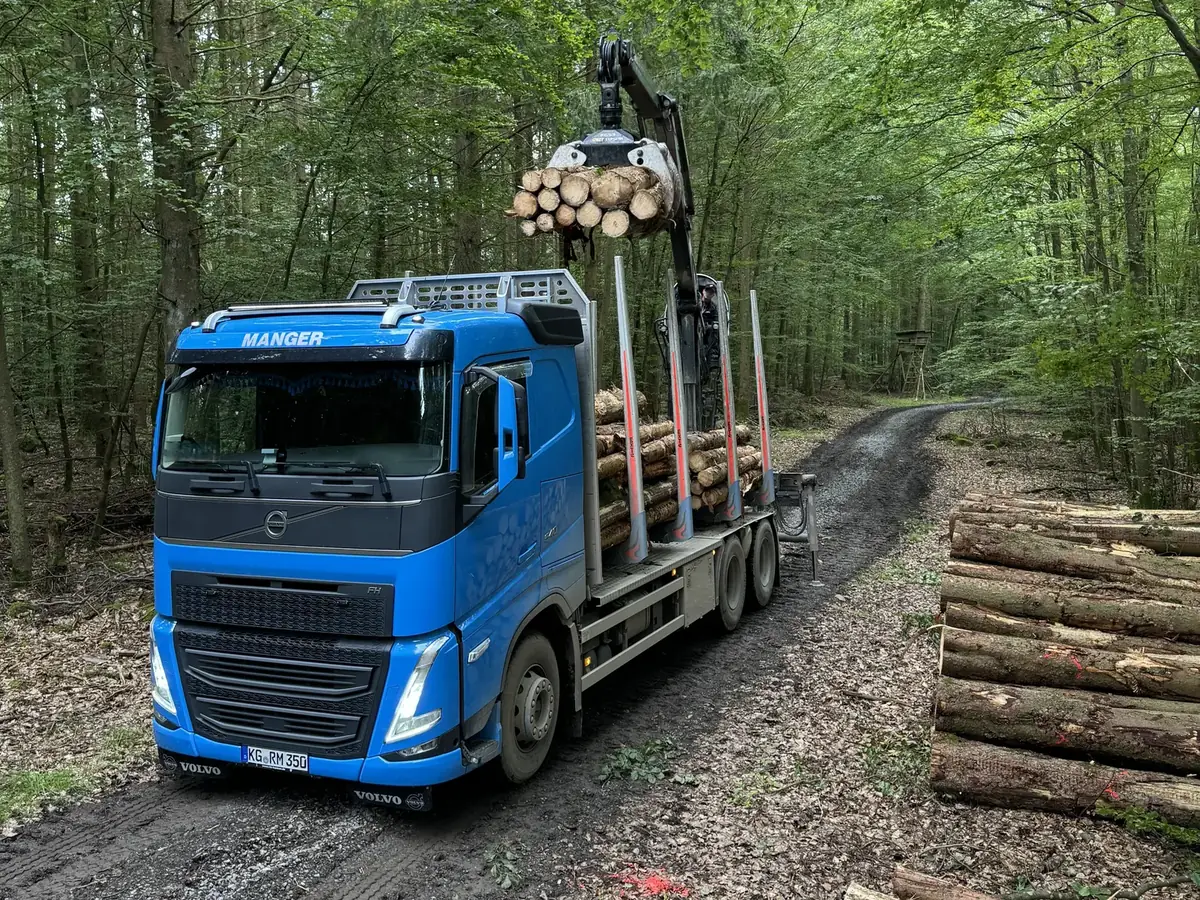 Holztransport von Manger Transporte